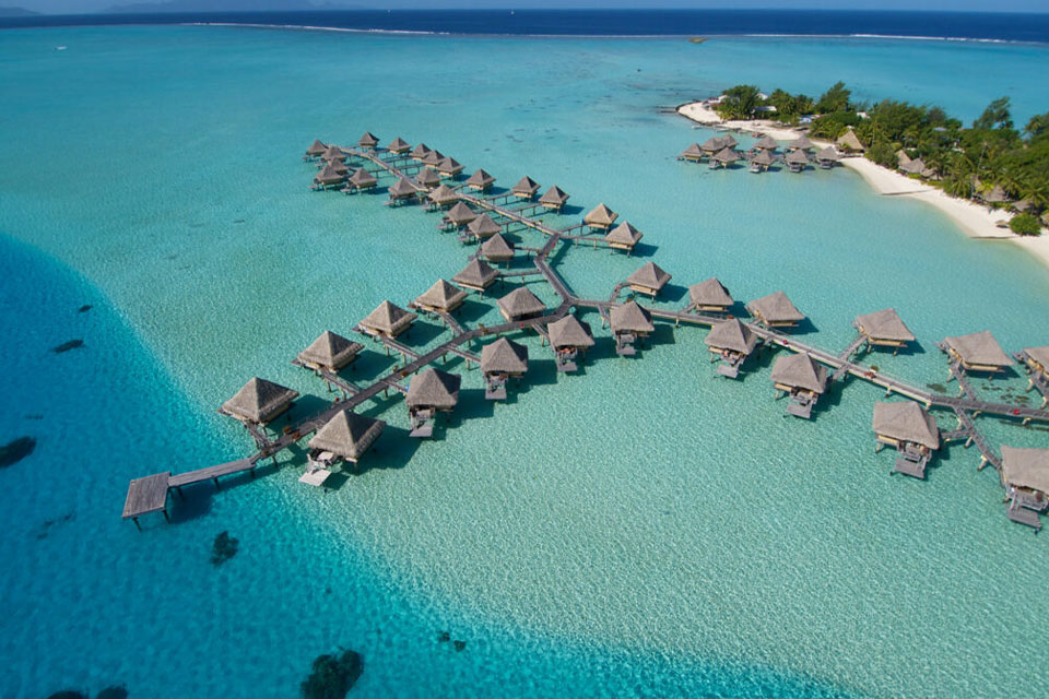 bob ic moana overwater aerial2©tim mc kenna tahiti fly shoot 1024x769