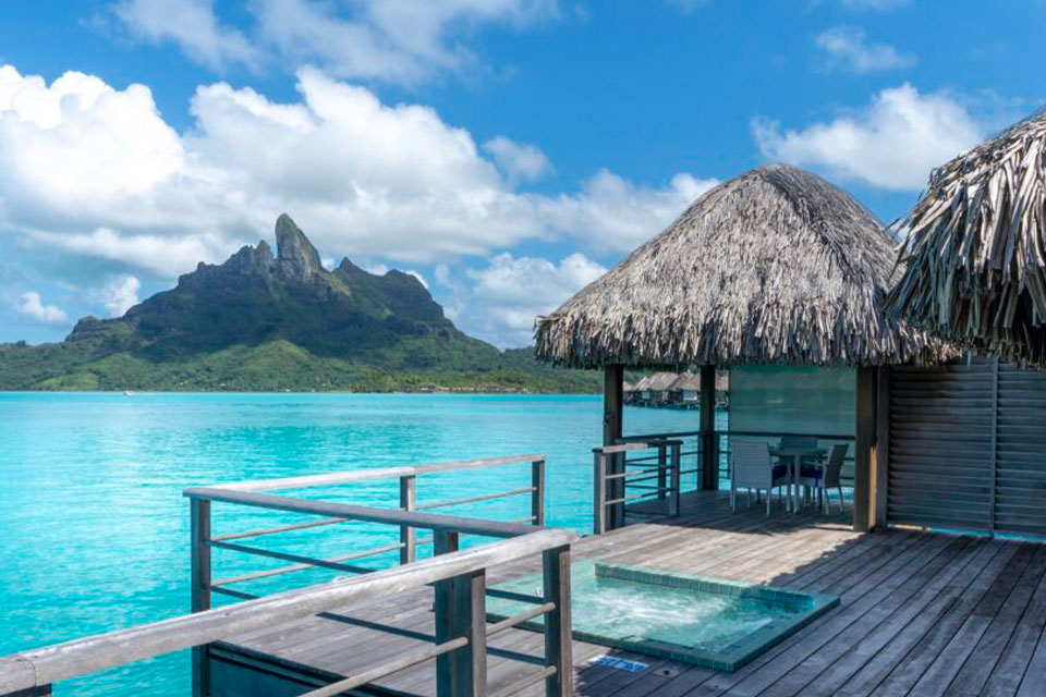 bob st regis overwater premier villa otemanu©marriott st regis bora bora 3 819x1024