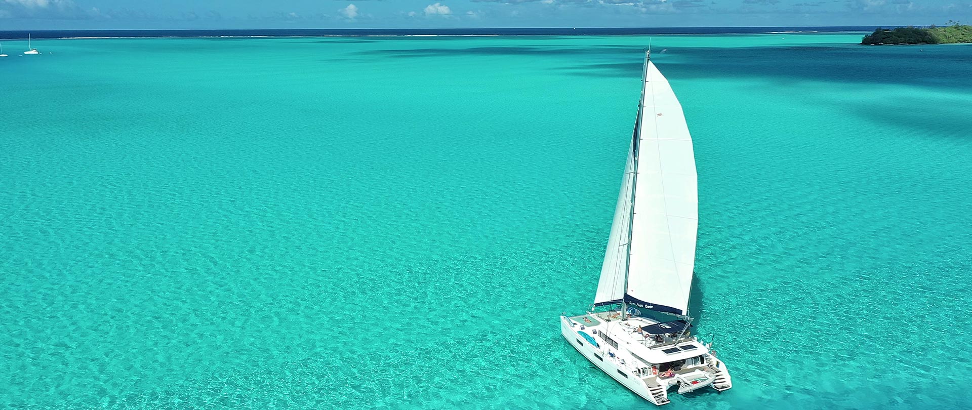 Tahiti Travel Services - Croisière de luxe archipel Polynésien yacht charter lagoon620©dream yacht charter h