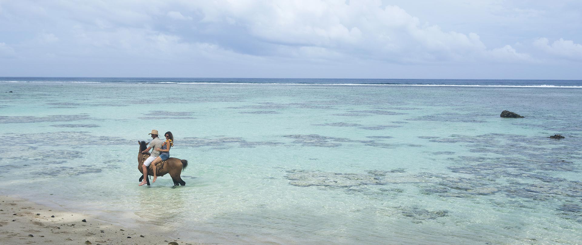 Tahiti Travel Services - Vaitumu Village - p2 02 rurutu 00260 h