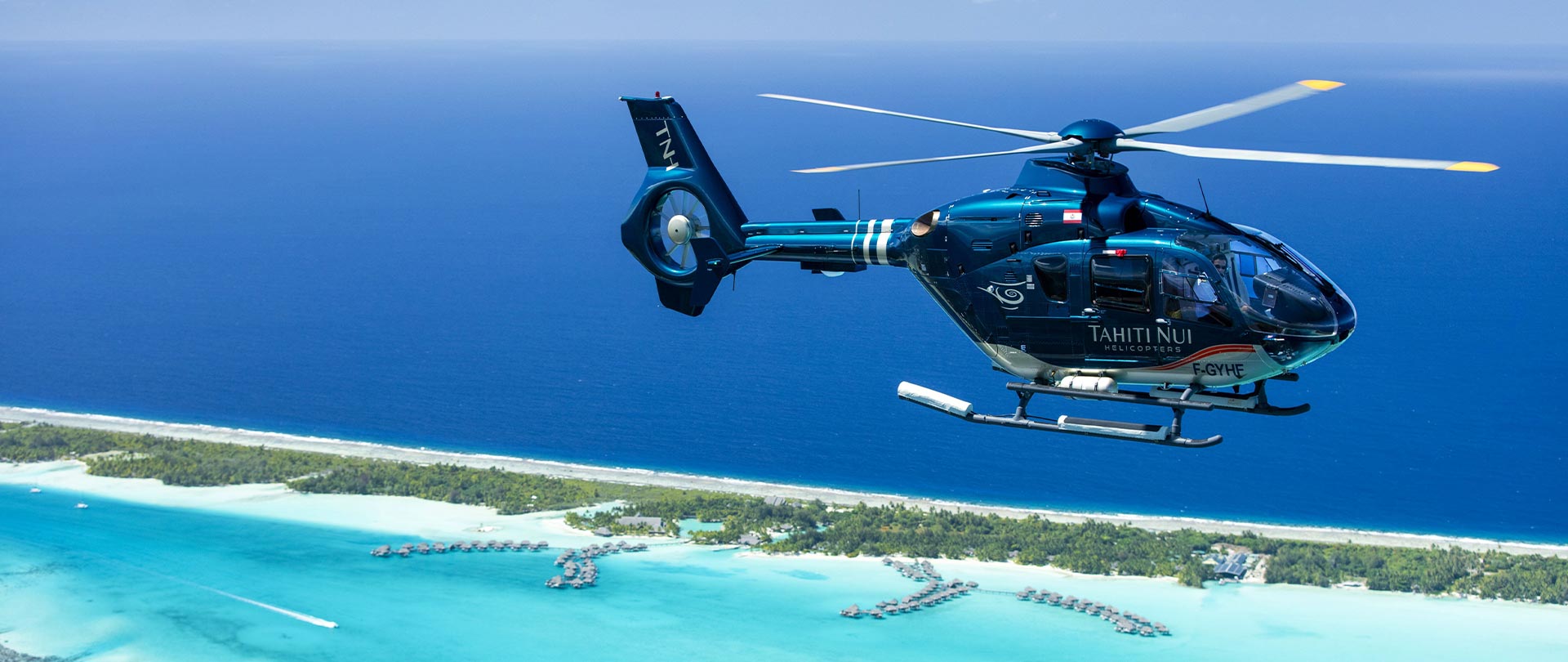 Tahiti Travel Services - Vol en hélicoptère- p2 02 bora bora bora bora (9) © grégoire le bacon tahiti nui helicopters h