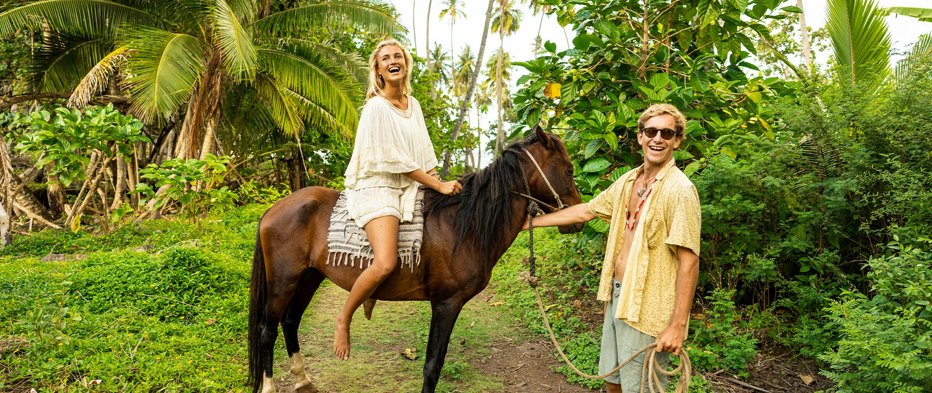 Tahiti Travel Services - p2 nuku hiva 00365 nukuhiva © grégoire le bacon h