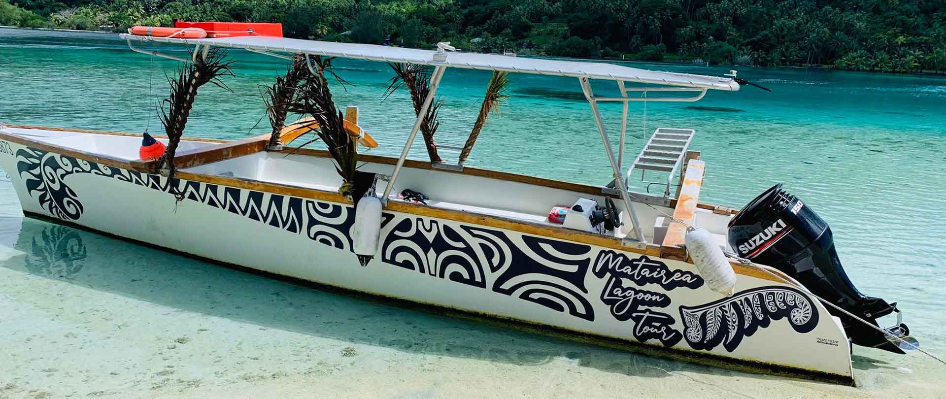Pirogue trip in Huahine
